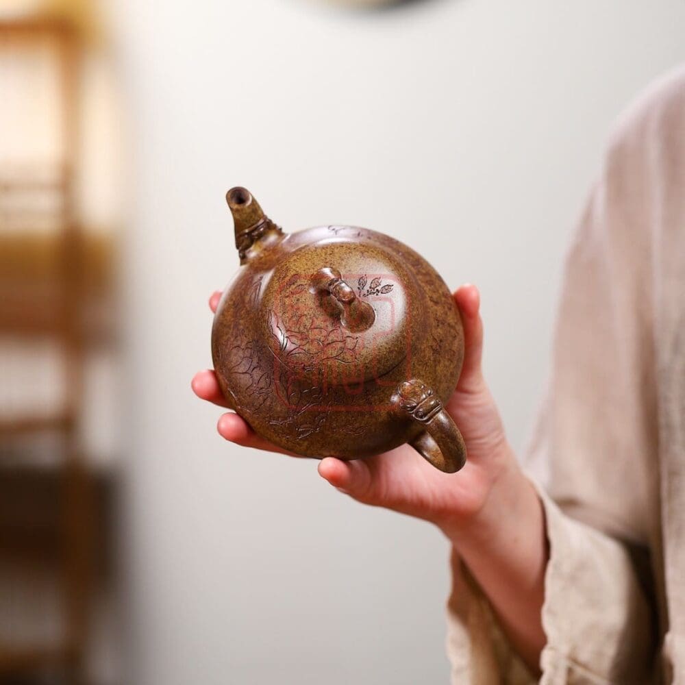 Ấm Tử Sa Long Biều 280ml - Đất Hoàng Kim Đoàn Nung Củi - Nghệ Nhân Dương Quân Bảo | Trần Ký - Trà Chính Phẩm & Tử Sa Chuẩn Nghi Hưng Am Tu Sa Long Bieu 280ml Dat Hoang Kim Doan Nung Cui Nghe Nhan Duong Quan Bao 2