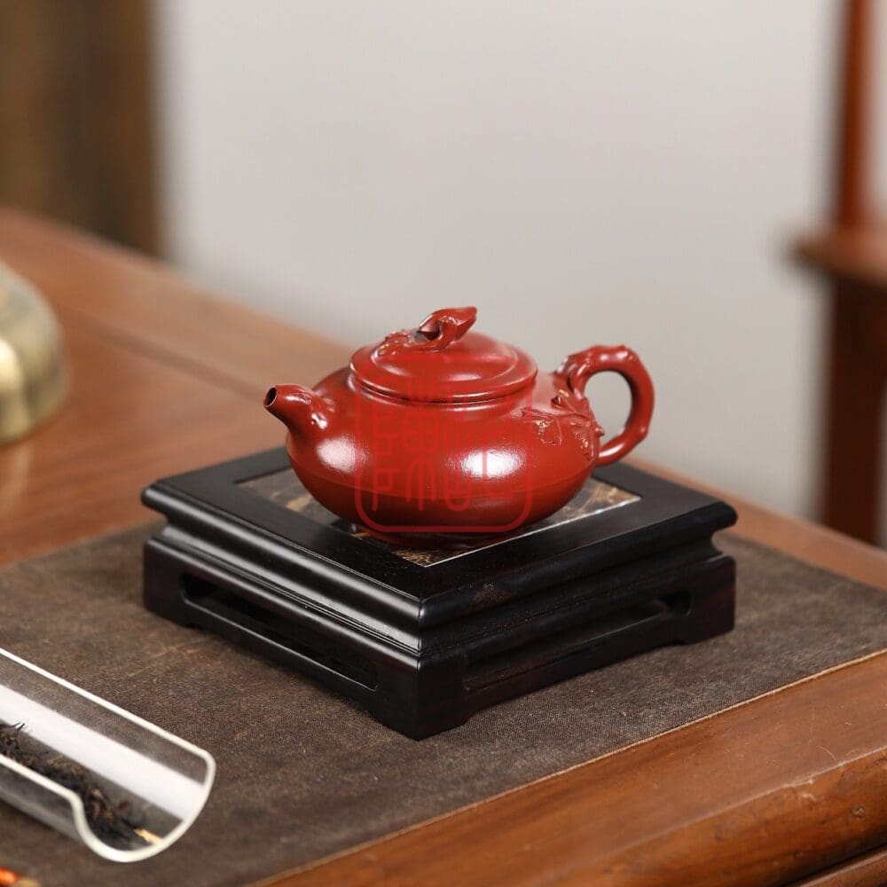 Chế độ xem thay thế của Ấm Tử Sa Ngân Hạnh 250ml - Đất Đại Hồng Bào - Nghệ Nhân Chu Mẫn
